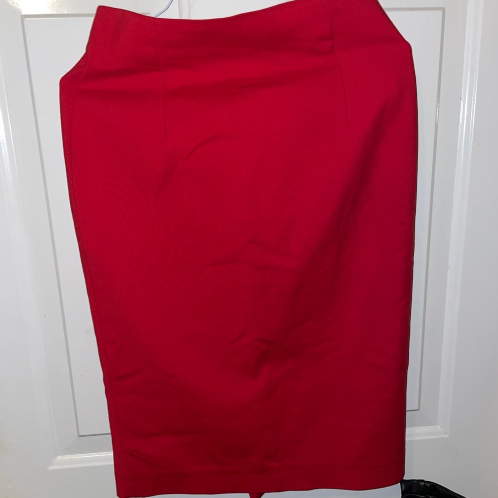 Red Zara pencil skirt with zipper closure on the side and slit in the back